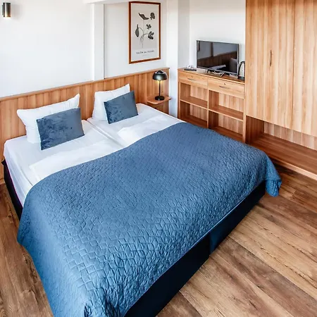 Und Restaurant Gartenstadt Bed and breakfast 3*